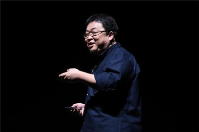 羅永浩直播公司被28倍收購-羅永浩欠錢要還光了？
